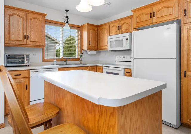 4th image of 2303 Vermont Dr, Sartell, MN 56377 | MLS# 7103068