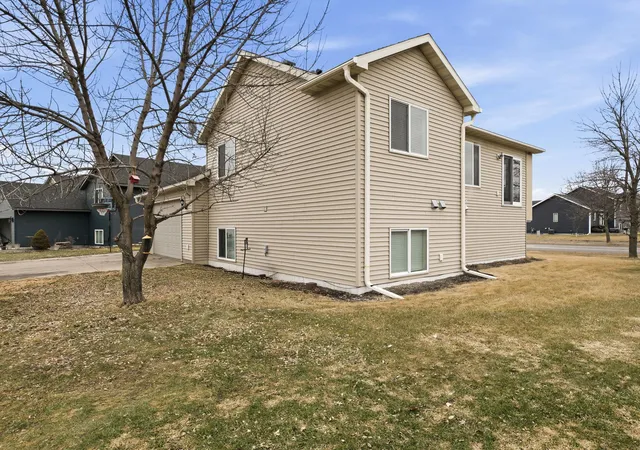 Homes for sale in Sartell, MN | 1213 15th St S, Sartell, MN 56377 | MLS# 7103100