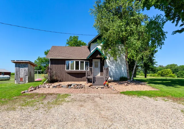 1st image of 83839 310th St, Ellendale, MN 56026 | MLS# 7103117