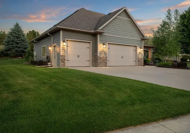 Photo 4 of Single family home for sale at 2865 Northridge Ln NE, Owatonna, MN 55060 | MLS# 7103127 | Listing updated on 2026-08-31