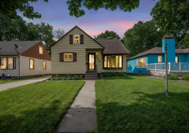 2nd image of 1206 Webster St, Fairmont, MN 56031 | MLS# 7103130