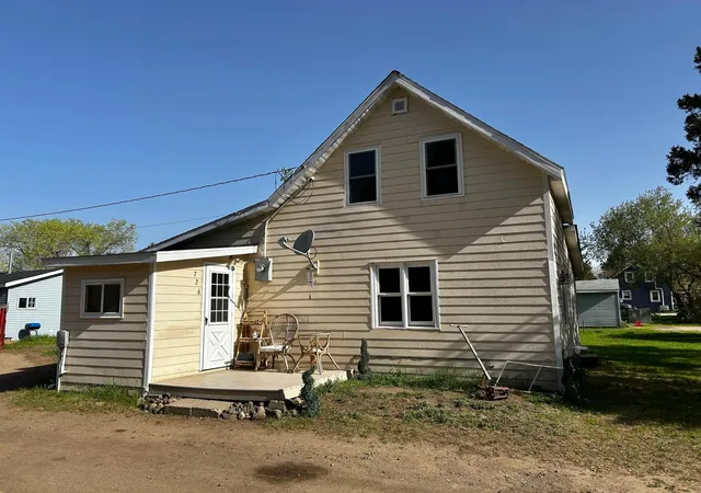 1st image of 726 E 2nd St, Pillager, MN 56473 | MLS# 7103132
