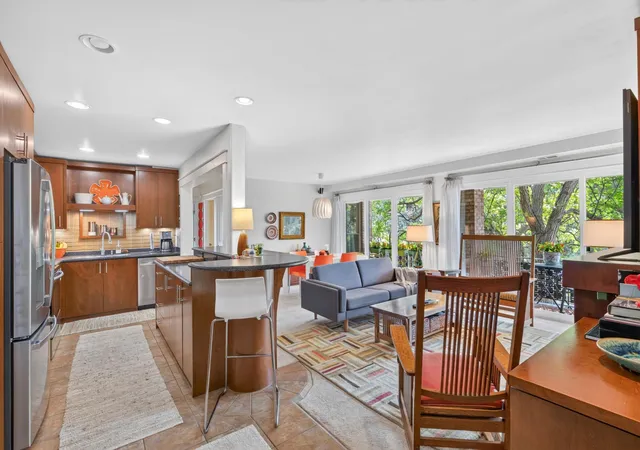 Homes for sale in Edina, MN | 6421 Colony Wy #2D, Edina, MN 55435 | MLS# 7103160