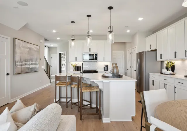 2nd image of 10382 Ithaca Ln N, Maple Grove, MN 55369 | MLS# 7103195