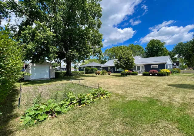 Homes for sale in Springfield, MN | 18 S Paffrath Ave, Springfield, MN 56087 | MLS# 7103198