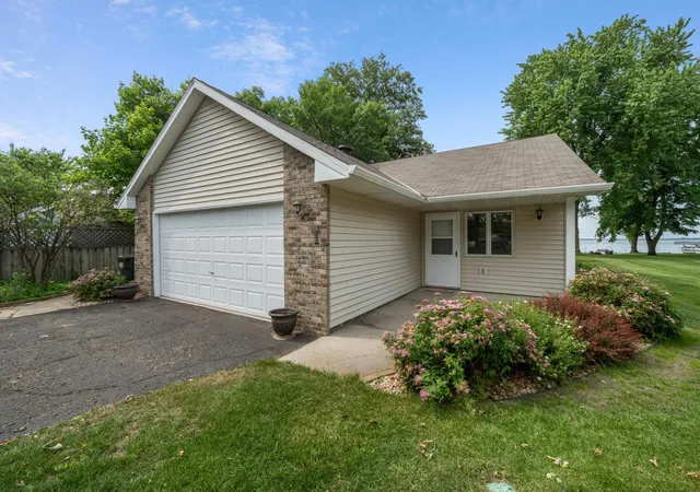 Homes for sale in Osakis, MN | 1761 E Lake St #1, Osakis, MN 56360 | MLS# 7103201
