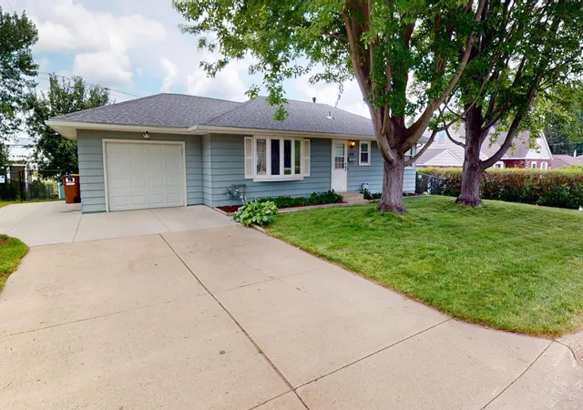 Photo 1 of Single family home for sale at 1402 Marie Ave, Albert Lea, MN 56007 | MLS# 7103204 | Listing updated on 2026-09-12