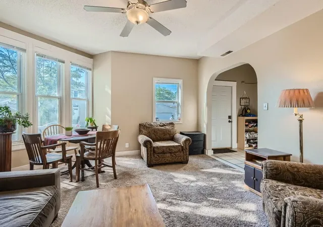 5th image of 431 Goodhue St, Saint Paul, MN 55102 | MLS# 7103205