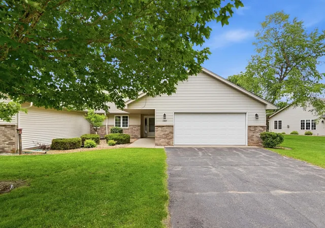 Homes for sale in Princeton, MN | 1009 Fairway Dr, Princeton, MN 55371 | MLS# 7103210