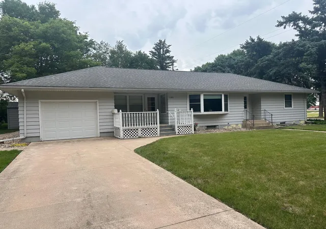 Homes for sale in Tracy, MN | 185 10th St, Tracy, MN 56175 | MLS# 7103213