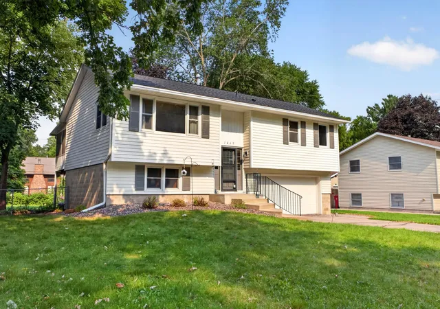 Photo 1 of Single family home for sale at 1469 6th Avenue Sw, Rochester, MN 55902 | MLS# 7103226 | Listing updated on 2026-10-07