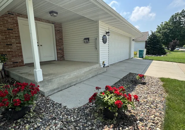3rd image of 603 E University St, Owatonna, MN 55060 | MLS# 7103231