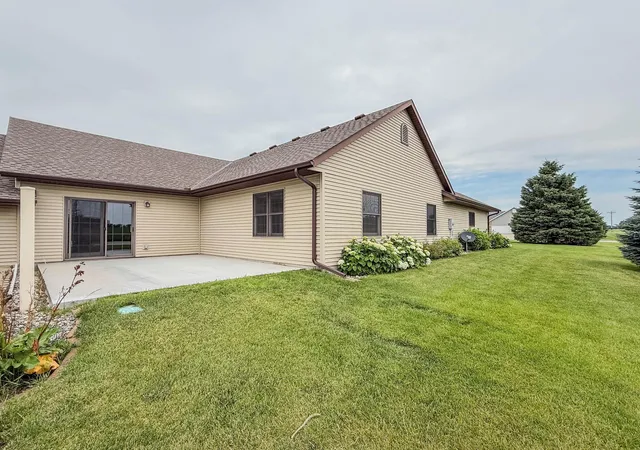 Photo 3 of Townhouse for sale at 2953 9th Avenue SE, Willmar, MN 56201 | MLS# 7103237 | Listing updated on 2026-09-01