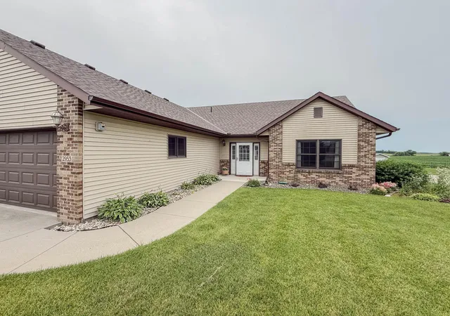 Photo 4 of Townhouse for sale at 2953 9th Avenue SE, Willmar, MN 56201 | MLS# 7103237 | Listing updated on 2026-09-01