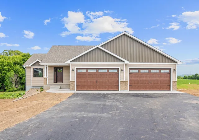 Homes for sale in River Falls, WI | 363 Candy Ln, River Falls, WI 54022 | MLS# 7103261