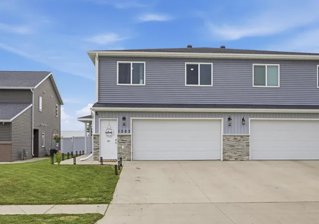 Homes for sale in West Fargo, ND | 1283 4th St Nw, West Fargo, ND 58078 | MLS# 7103265
