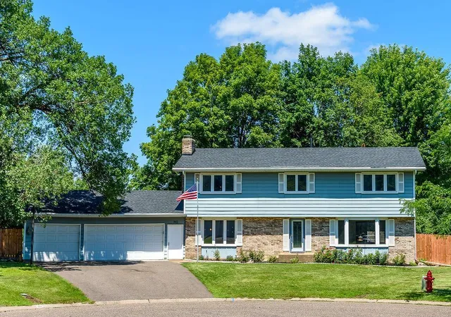 Photo 1 of Single family home for sale at 792 Mimosa Ln, Saint Paul, MN 55112 | MLS# 7103267 | Listing updated on 2026-10-29