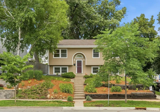 Photo 3 of Single family home for sale at 1161 Goodrich Ave, Saint Paul, MN 55105 | MLS# 7103285 | Listing updated on 2026-09-18
