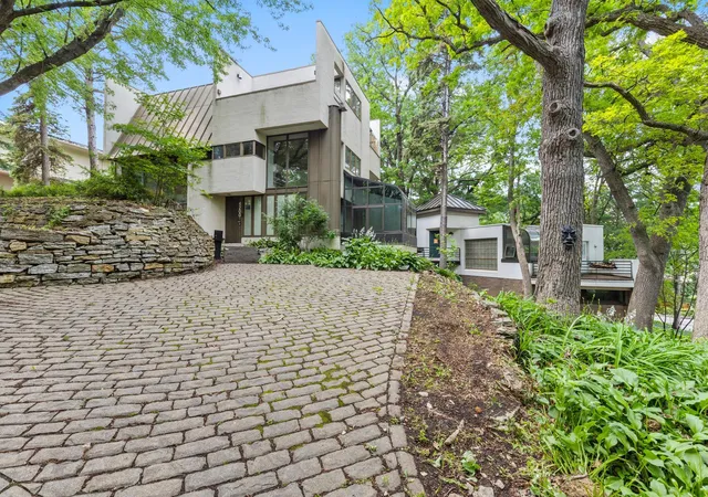 4th image of 4200 Poplar Dr, Golden Valley, MN 55422 | MLS# 7103288