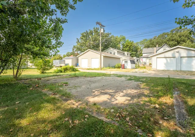 21st image of 408 Kenwood St, Alexandria, MN 56308 | MLS# 7103290