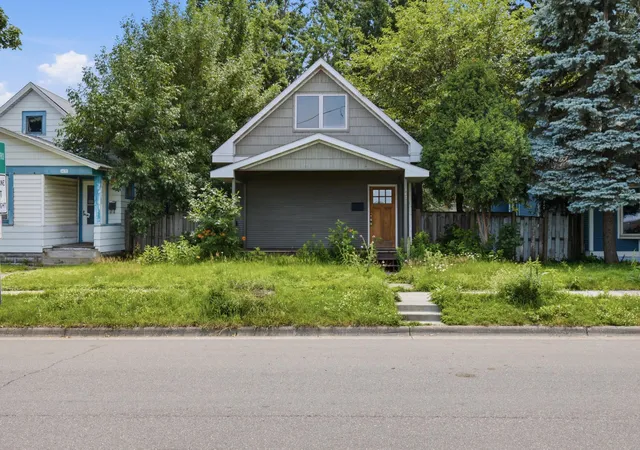 Photo 3 of Single family home for sale at 1472 Concordia Ave, Saint Paul, MN 55104 | MLS# 7103305 | Listing updated on 2026-08-10