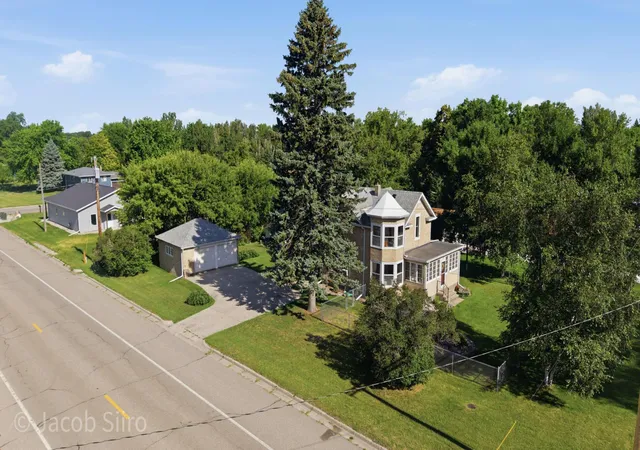Homes for sale in Barnesville, MN | 101 5Th St Nw, Barnesville, MN 56514 | MLS# 7103329