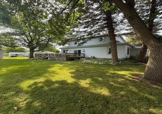 Homes for sale in Okabena, MN | 102 N Grove St, Okabena, MN 56161 | MLS# 7103344