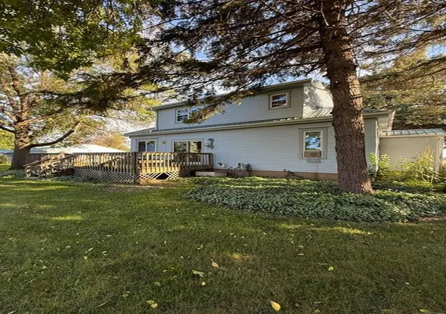 Photo 3 of Single family home for sale at 102 N Grove St, Okabena, MN 56161 | MLS# 7103344 | Listing updated on 2026-09-16