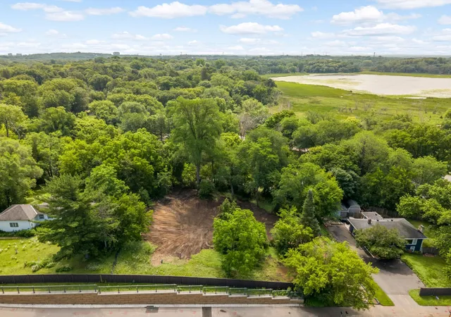 2nd image of 14019 Excelsior Blvd, Minnetonka, MN 55345 | MLS# 7103350
