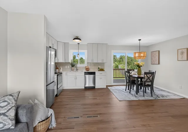 5th image of 8208 Irving Ave N, Brooklyn Park, MN 55444 | MLS# 7103395