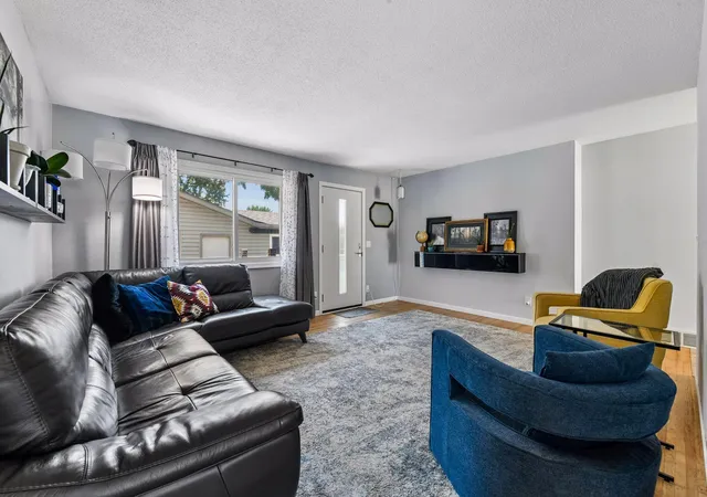 Homes for sale in Chaska, MN | 112504 Ramsey Ct, Chaska, MN 55318 | MLS# 7103402