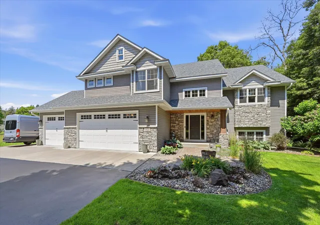 Photo 3 of Single family home for sale at 17424 Staples St Ne, Andover, MN 55304 | MLS# 7103417 | Listing updated on 2026-08-26