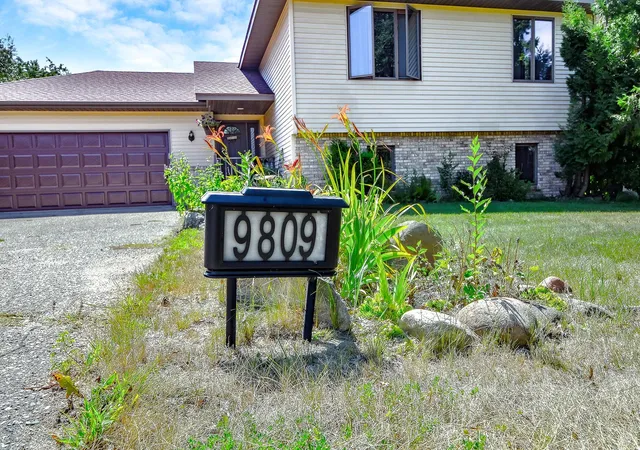 3rd image of 9809 328Th St, Saint Joseph, MN 56374 | MLS# 7103442