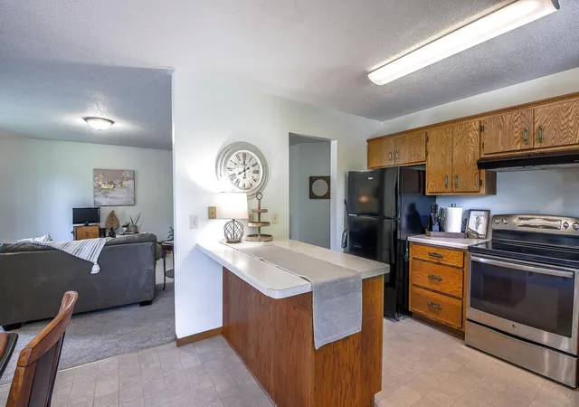 5th image of 9809 328Th St, Saint Joseph, MN 56374 | MLS# 7103442