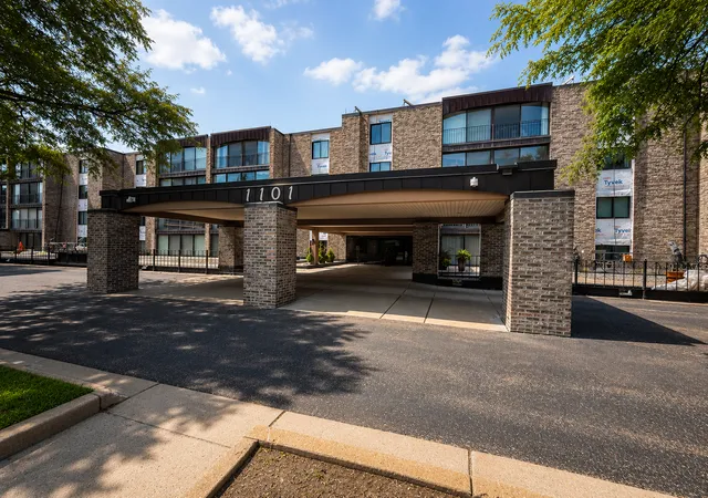 Photo 2 of Condo for sale at 1101 Sibley Memorial Hwy #602, Saint Paul, MN 55118 | MLS# 7103443 | Listing updated on 2026-08-11