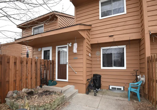 Photo 3 of Single family home for sale at 3245 Evergreen Dr, Saint Paul, MN 55121 | MLS# 7103445 | Listing updated on 2026-08-30