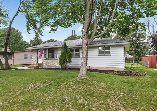 Homes for sale in Spring Lake Park, MN | 409 Manor Dr Ne, Spring Lake Park, MN 55432 | MLS# 7103502