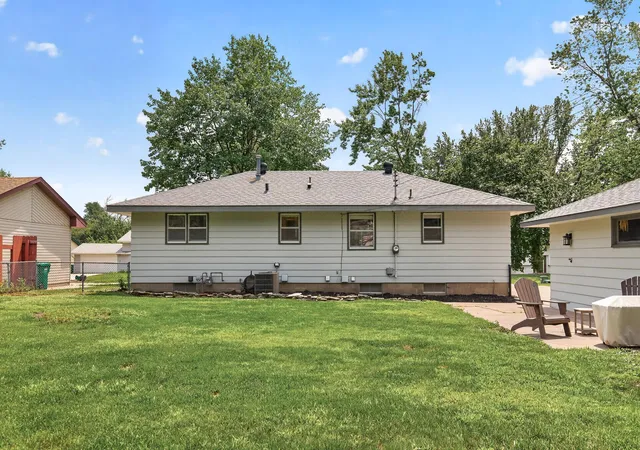 Homes for sale in Spring Lake Park, MN | 409 Manor Dr Ne, Spring Lake Park, MN 55432 | MLS# 7103502