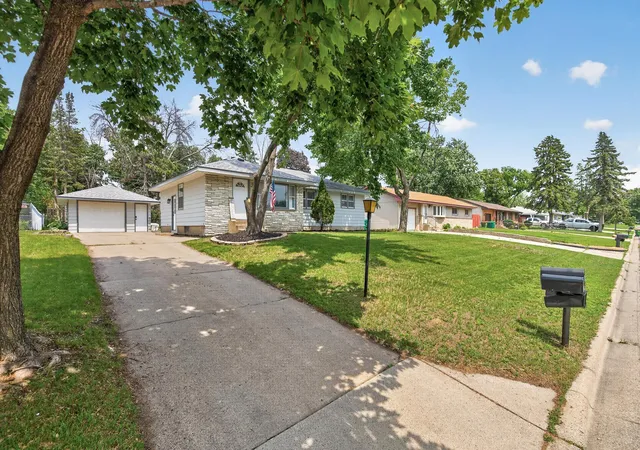 Homes for sale in Spring Lake Park, MN | 409 Manor Dr Ne, Spring Lake Park, MN 55432 | MLS# 7103502