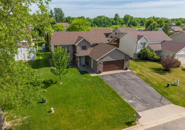 2nd image of 1805 6th St N, Sartell, MN 56377 | MLS# 7103503