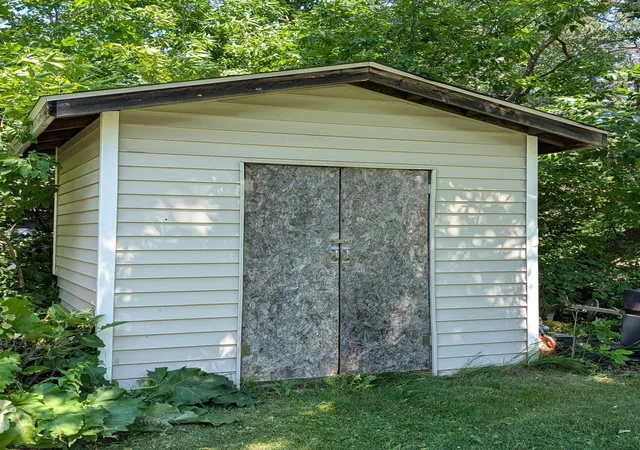 Homes for sale in Kettle River, MN | 3945 Maple St, Kettle River, MN 55757 | MLS# 7103510
