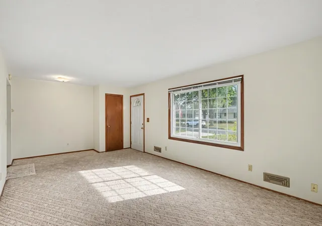Photo 4 of Single family home for sale at 14669 Danbury Ave W, Rosemount, MN 55068 | MLS# 7103513 | Listing updated on 2026-09-04