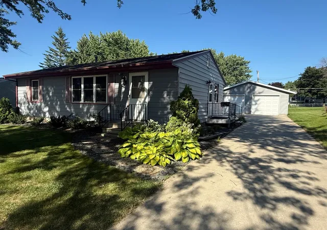 1st image of 508 3Rd Ave Ne, Byron, MN 55920 | MLS# 7103520
