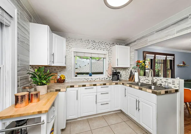 Photo 3 of Sale Pending at 3439 Tyler St NE, Minneapolis, MN 55418 | MLS# 7103531 | Listing updated on 2026-08-08