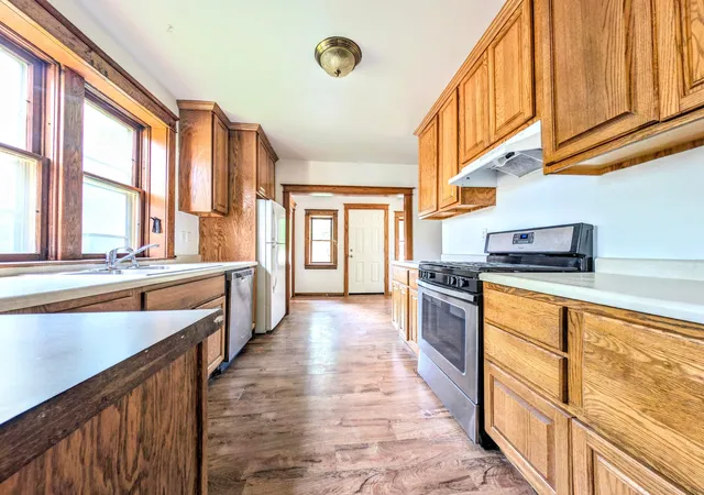 Photo 4 of Single family home for sale at 404 4th Street SW, Montgomery, MN 56069 | MLS# 7103534 | Listing updated on 2026-07-21