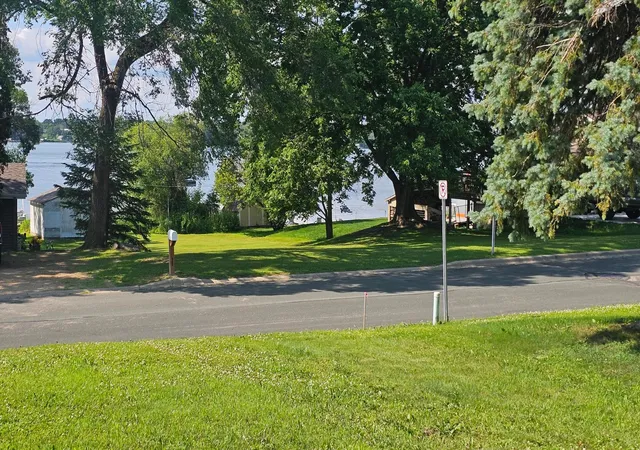 Photo 3 of Single family home for sale at 2011 Lake View Dr, Jordan, MN 55352 | MLS# 7103551 | Listing updated on 2026-08-27