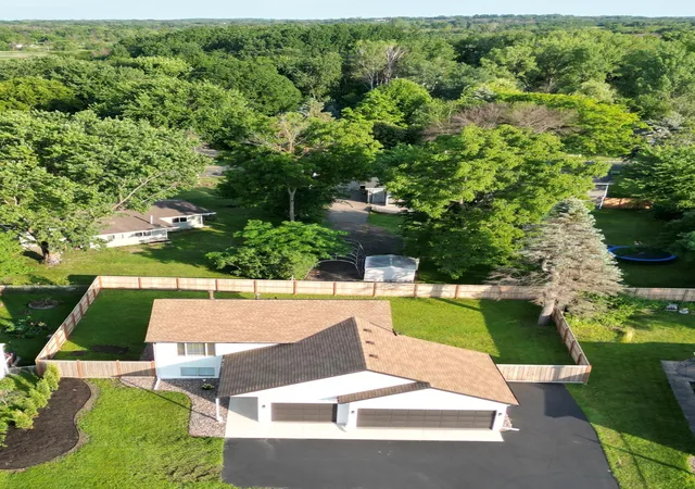 Photo 3 of Single family home for sale at 2011 Lake View Dr, Jordan, MN 55352 | MLS# 7103551 | Listing updated on 2026-08-27
