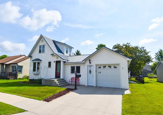 Homes for sale in Thief River Falls, MN | 516 Saint Paul Ave S, Thief River Falls, MN 56701 | MLS# 7103560
