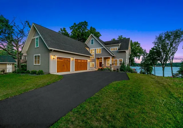 Photo 3 of Single family home for sale at 9934 199th Street W, Lakeville, MN 55044 | MLS# 7103564 | Listing updated on 2026-08-12