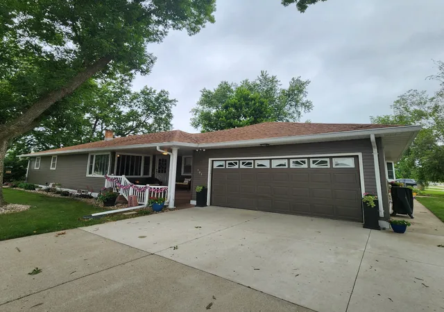Photo 1 of Single family home for sale at 505 9th Street Sw, Pipestone, MN 56164 | MLS# 7103567 | Listing updated on 2026-09-04